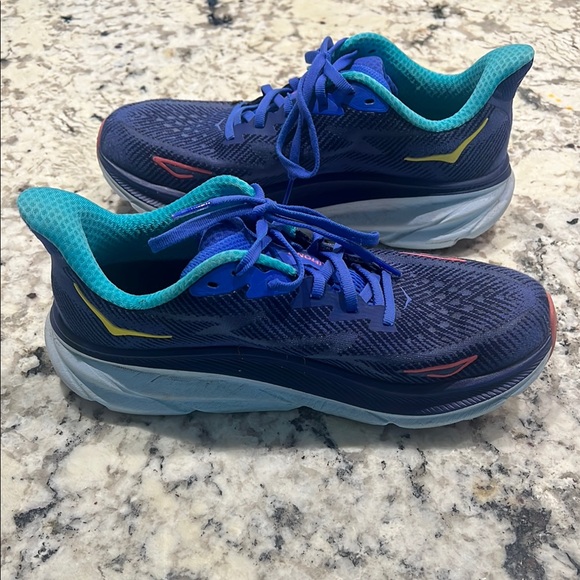 Hoka Clifton 9 women’s sz 8.5 - Picture 4 of 6